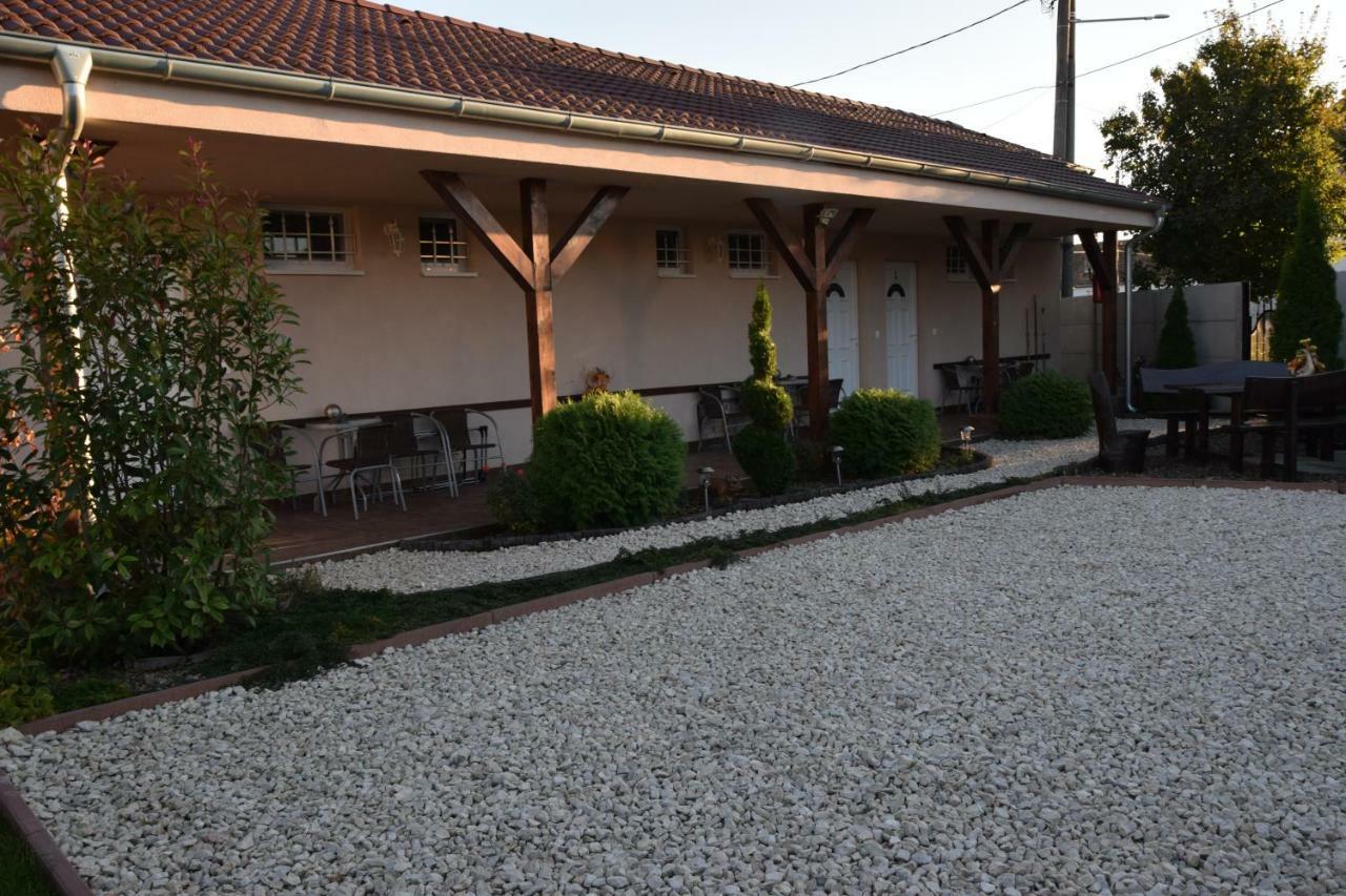 Belany Studios Veľký Meder 외부 사진